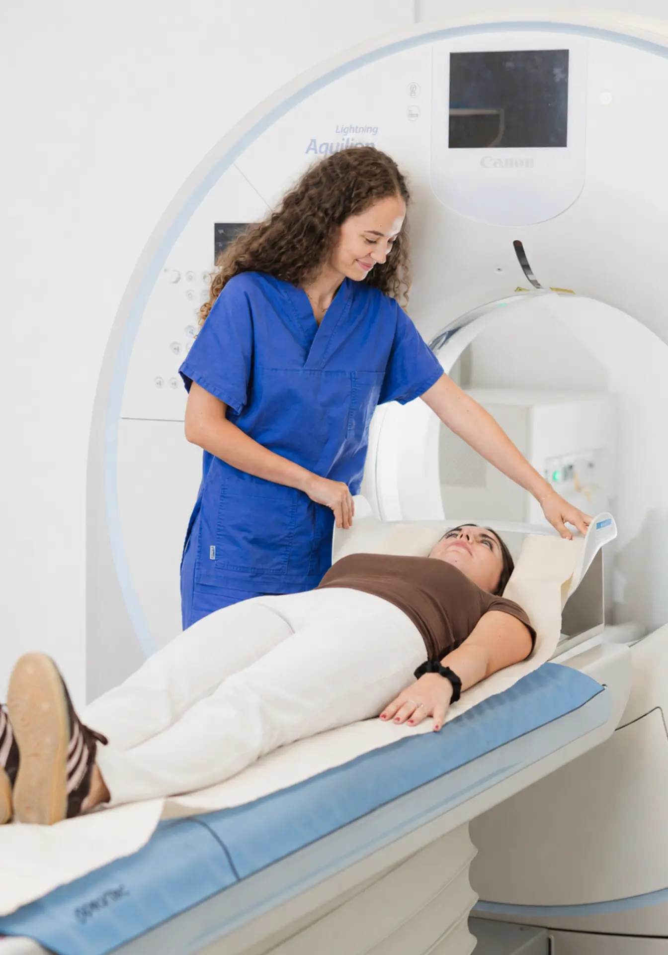 TAC multistrato in sala diagnostica.